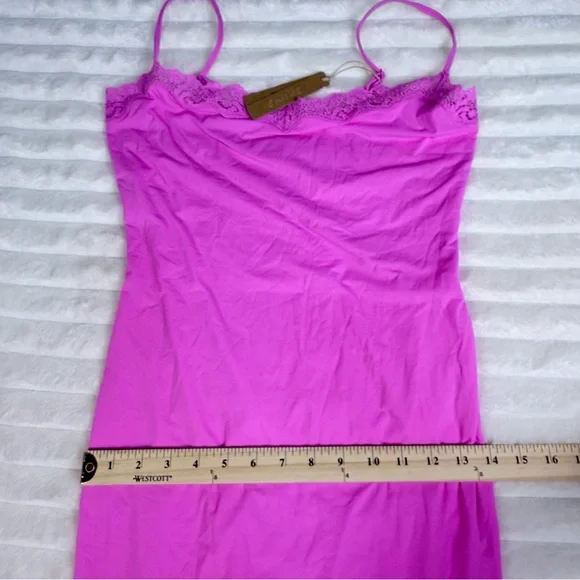 SKIMS Fits Everybody Corded Lace Long Slip Dress Size Large in Neon Orchid  NWT - Picture 12 of 15